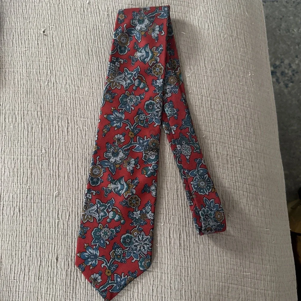 Bert Pulitzer Silk Tie Dk Red Ancient Madder Blue Grey Floral Paisley‎ VTG EUC